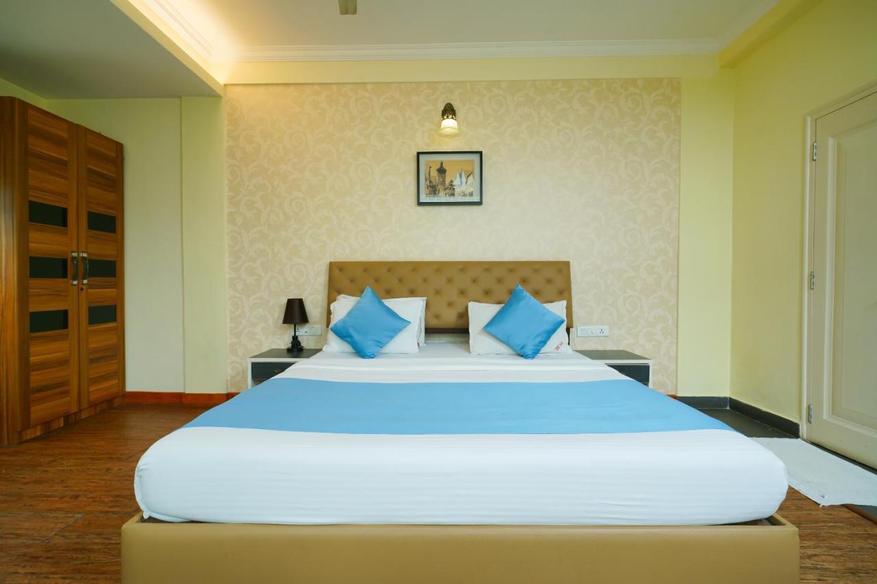 Oyo 1684 Hotel Malabar Inn Kozhikode Exterior foto