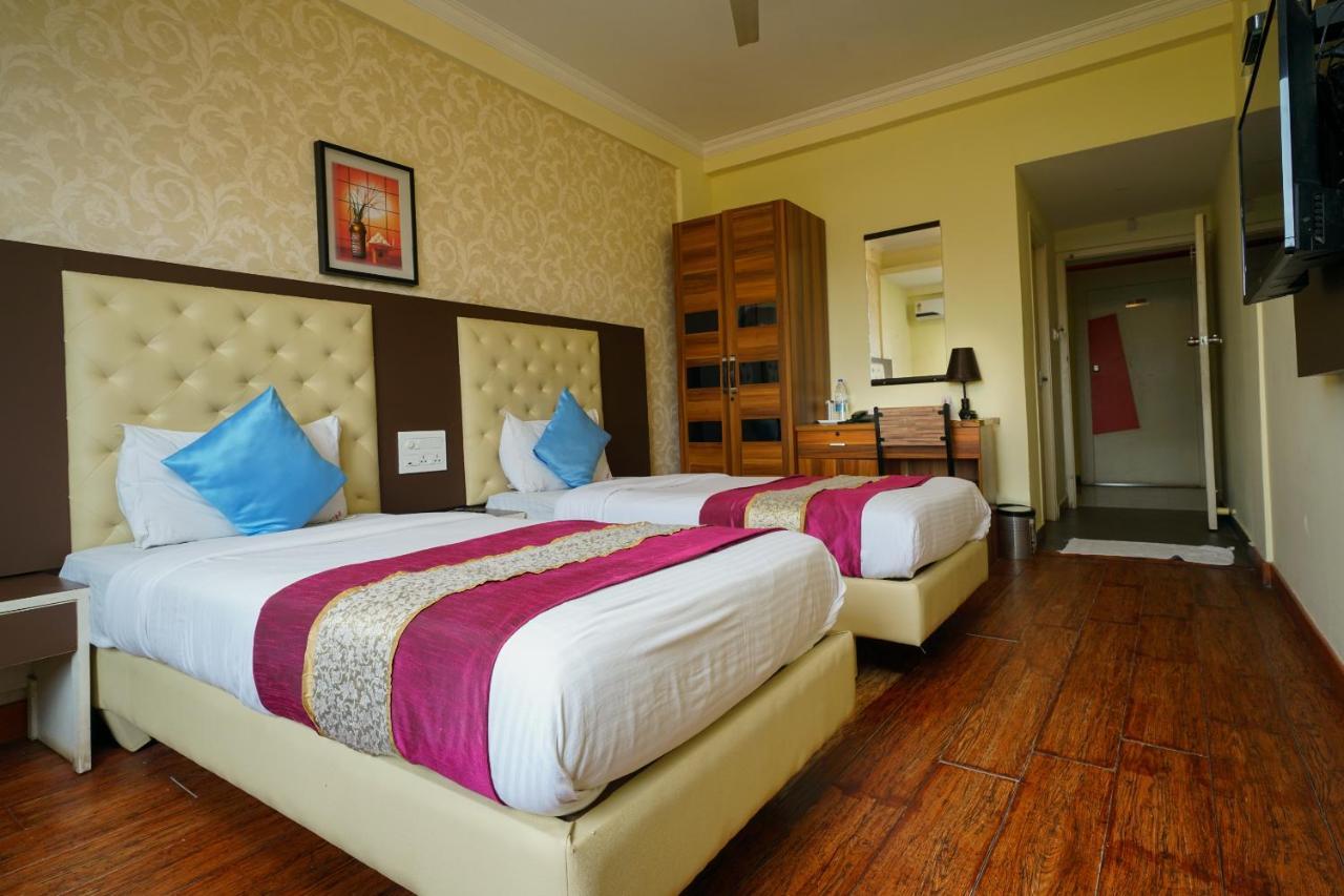 Oyo 1684 Hotel Malabar Inn Kozhikode Exterior foto