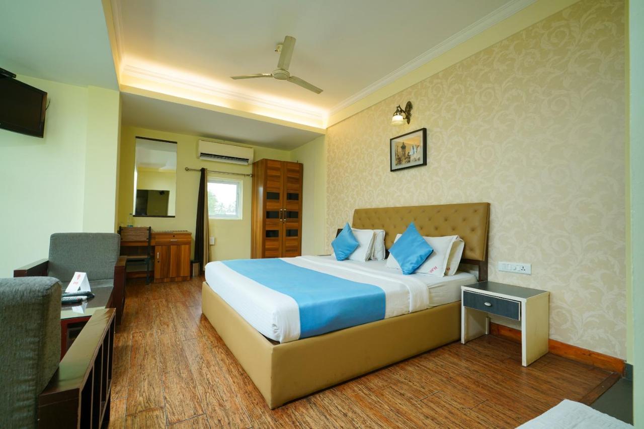 Oyo 1684 Hotel Malabar Inn Kozhikode Exterior foto